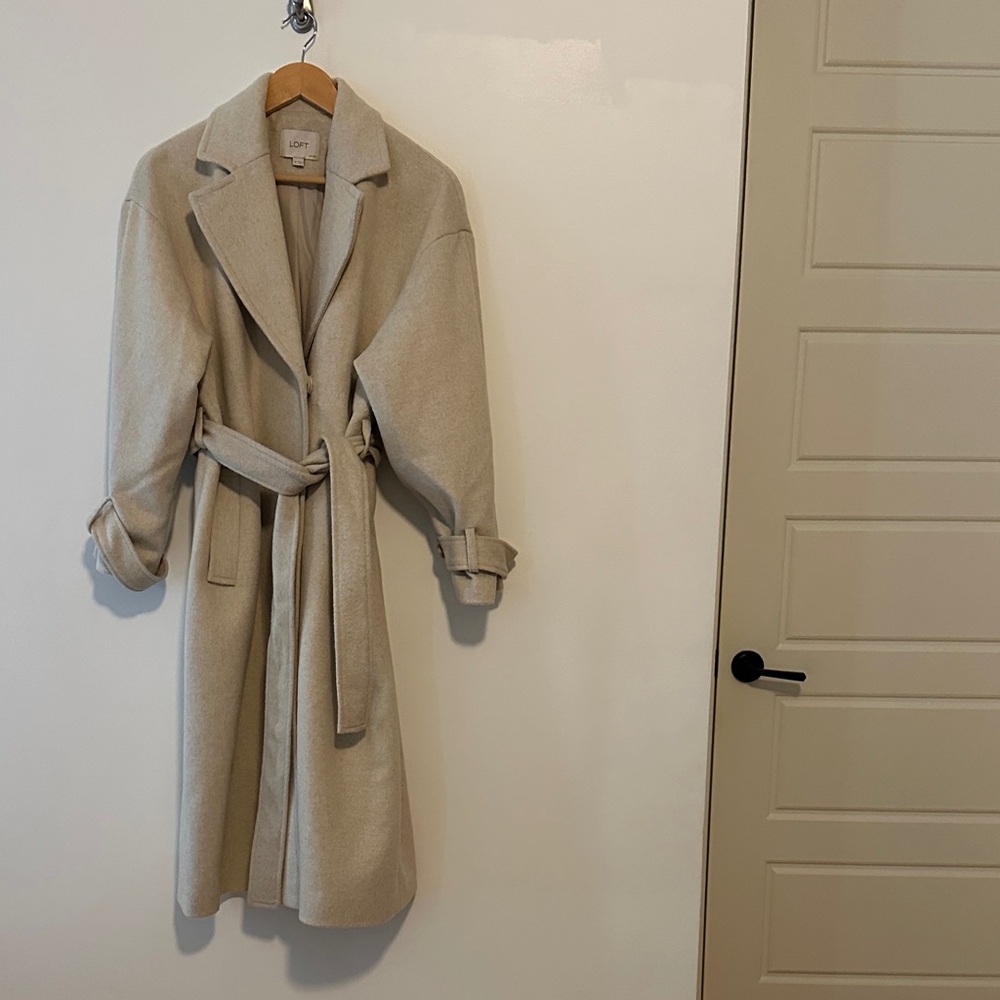 LOFT Women's Cream Belted Trench Coat